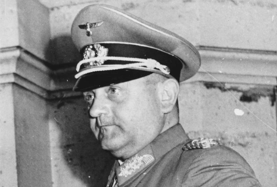Chỉ huy Đức quốc xã nào trái lệnh trùm Hitler, không phá hủy Paris?