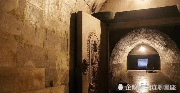 An táng xong hoàng đế, người thợ cuối cùng thoát khỏi lăng thế nào?