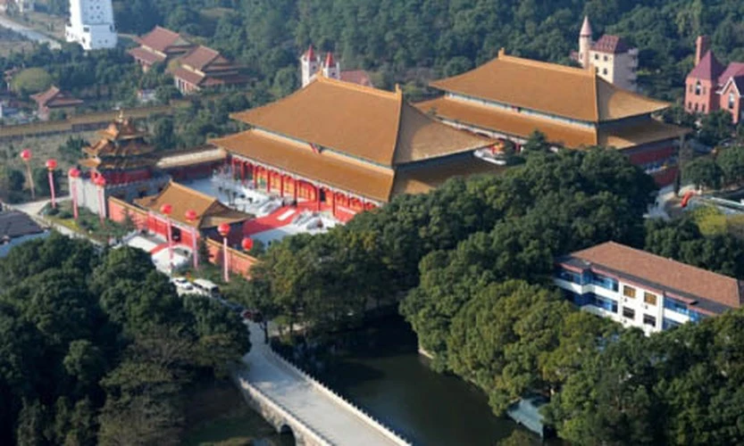 Vì sao mái nhà trong Tử Cấm Thành ở Bắc Kinh luôn sạch sẽ?