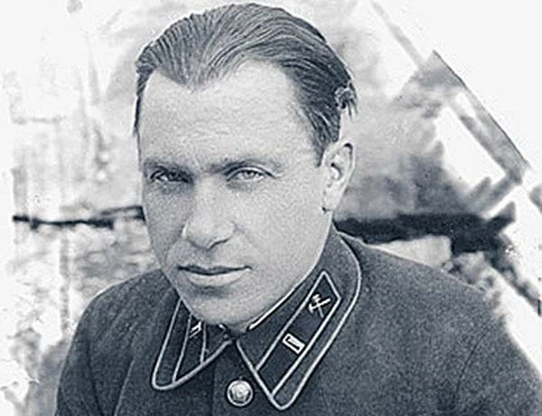 Người lính Liên Xô nào khiến Hitler “phát điên" lùng bắt cả đời?