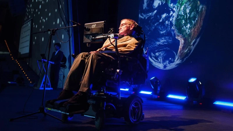 Chấn động thiên tài Stephen Hawking tiên tri vận mệnh Trái Đất năm 2032
