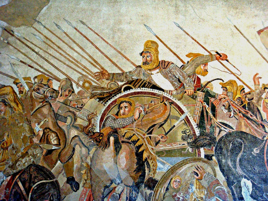 Hoàng đế nào luôn thảm bại trước Alexander đại đế?