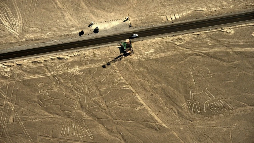 Nền văn minh Nazca tạo ra đường kẻ khổng lồ ở Peru thế nào?