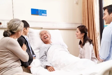 Bí ẩn hiện tượng người ốm nặng đột nhiên khỏe mạnh trước khi qua đời