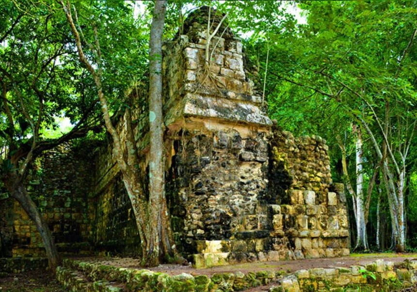 Tiết lộ sốc về hài cốt bí ẩn trong cung điện người Maya