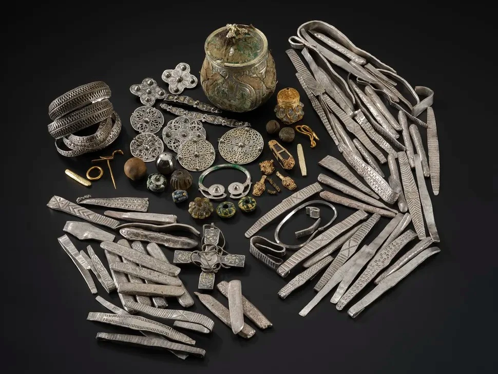 Tiết lộ sốc về lai lịch kho báu khủng thời Viking