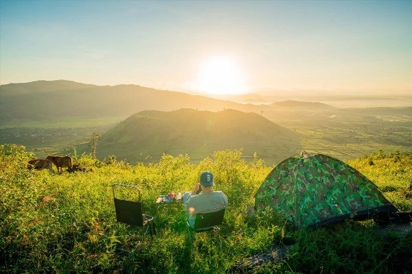 Trekking đỉnh Chư Nâm, tận hưởng cảnh sắc Tây Gia Lai tuyệt đẹp