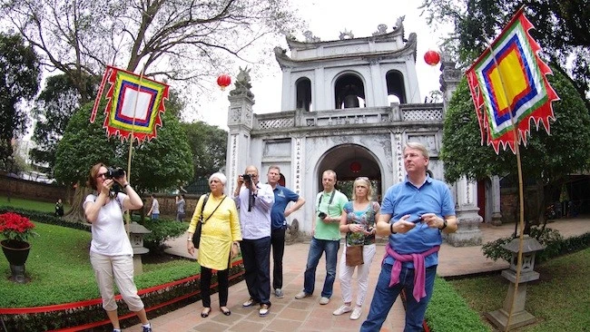 Hà Nội lọt top thành phố giá rẻ thu hút du khách quốc tế