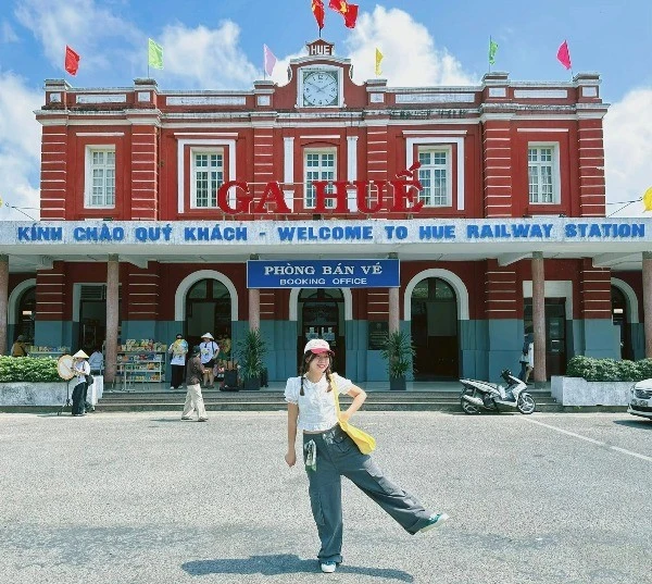 Ga Huế 'khoác áo mới', trở thành điểm check-in hút khách ở xứ mộng mơ