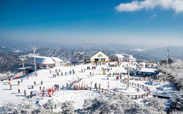 Gợi ý 10 điểm trượt tuyết quanh Seoul khiến du khách mê mẩn trong mùa đông