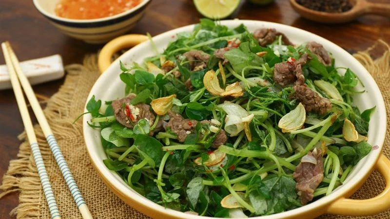 Rau càng cua bổ dưỡng nhưng không phải ai cũng ăn được