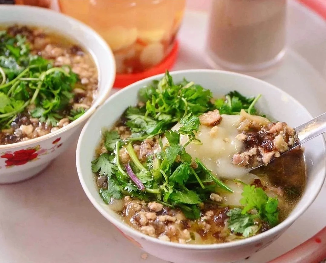 Dạo phố ngày gió mùa, thưởng thức 7 món nóng làm ấm lòng du khách