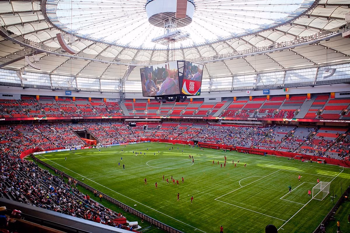 Trong kỳ World Cup 2026, BC Place Vancouver tự hào là nơi sẽ đăng cai 7 trận đấu đỉnh cao, hứa hẹn trở thành điểm đến bùng nổ, đón chào hàng vạn cổ động viên quốc tế đến trải nghiệm bầu không khí lễ hội bóng đá cuồng nhiệt nhất hành tinh. (Ảnh: Wikipedia)