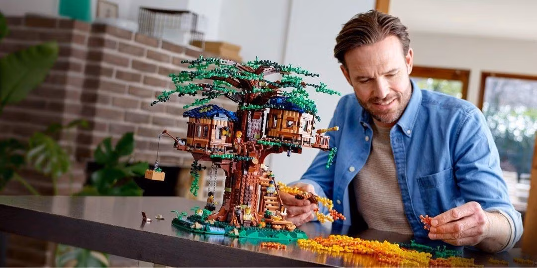 lego-building-service-1703746180-1c12c894-progressive.jpg