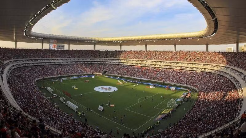 san-van-dong-estadio-akron-mexico-5-1778814227.jpg