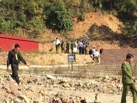 Mâu thuẫn lúc chia tiền, tên sát nhân giết bạn rồi xếp gạch giấu xác