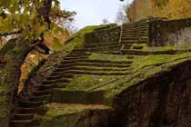 Bí ẩn không lời giải về kim tự tháp của người Etruscan cổ đại 