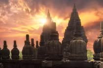 Đền Hindu nghìn năm tuổi hé lộ bí mật huyền bí Indonesia