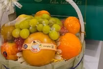 Giỏ quà đầu năm của thông gia giàu khiến gia đình tôi không nói nên lời