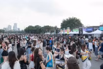Hàng chục nghìn khán giả đổ về sân Mỹ Đình xem concert BigBang