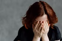 Gửi tiền nuôi con riêng, nàng dâu bị nỗi oan "trời thấu"