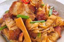 Loại rau toàn xơ, hỗ trợ tiêu hoá, kho với heo quay thành món ngon hao cơm