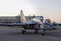 UAC xuất xưởng chiếc Yak-130M thứ 2, hàng không Nga tái khẳng định sức mạnh