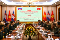 Đại tướng Phan Văn Giang hội đàm với Phó thủ tướng, Bộ trưởng Quốc phòng Campuchia