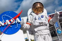 NASA tuyển người sống thử môi trường Mặt Trăng và Sao Hỏa 