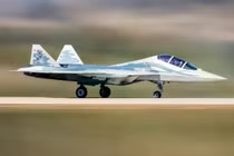 Su-57 bất ngờ lộ diện với một phiên bản khác lạ