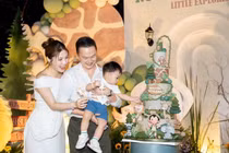 Diễm My 9x cùng chồng doanh nhân tổ chức tiệc sinh nhật cho con trai