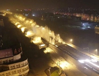 Kỷ lục về phá hủy cầu cạn ở Trung Quóc 