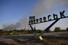 Chiến dịch Pokrovsk, một trong những trận đánh lớn nhất trong cuộc xung đột Nga-Ukraine, hiện đang bước vào giai đoạn quyết định. Các nhà phân tích quân sự nhận định rằng, cả quân đội Nga và Ukraine đều đã tung ra những quân bài mạnh nhất của mình. Điều này cho thấy số phận của thành phố sẽ được định đoạt trong những tuần tới.