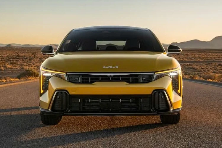 Kia K4 Hatchback 2026 chính thức ra mắt, từ 649 triệu đồng