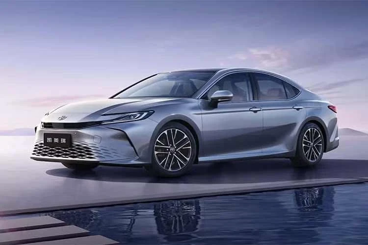 [GALLERY] Toyota Camry 2027 nâng cấp nội thất với màn hình tới 15,6 inch