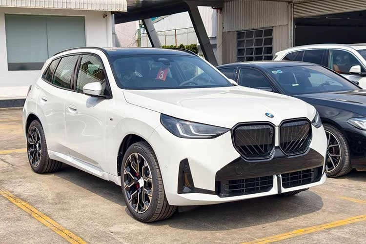 Cận cảnh BMW X3 30 M Sport Pro 2026 giá 2,89 tỷ đồng tại Việt Nam