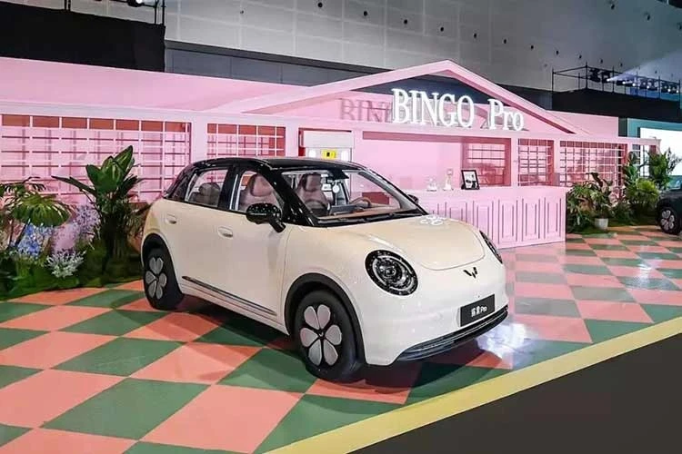 Wuling Bingo Pro giá rẻ sắp về Việt Nam "cháy hàng" tại Trung Quốc
