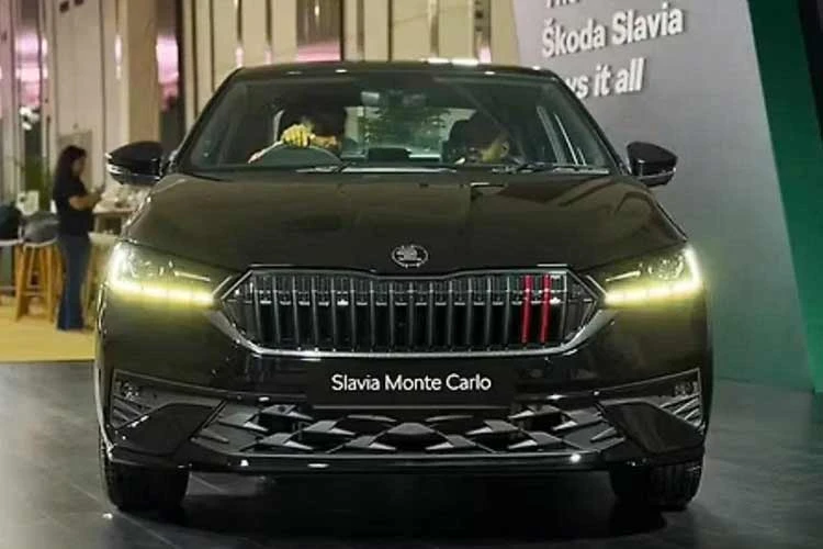 [GALLERY] Chi tiết Skoda Slavia 2026 - sedan giá rẻ "xịn sò" hơn cả xe sang