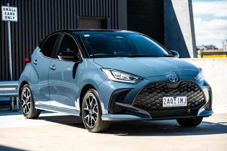 Toyota Yaris Hybrid 2026 nâng cấp nhẹ, tăng giá bán