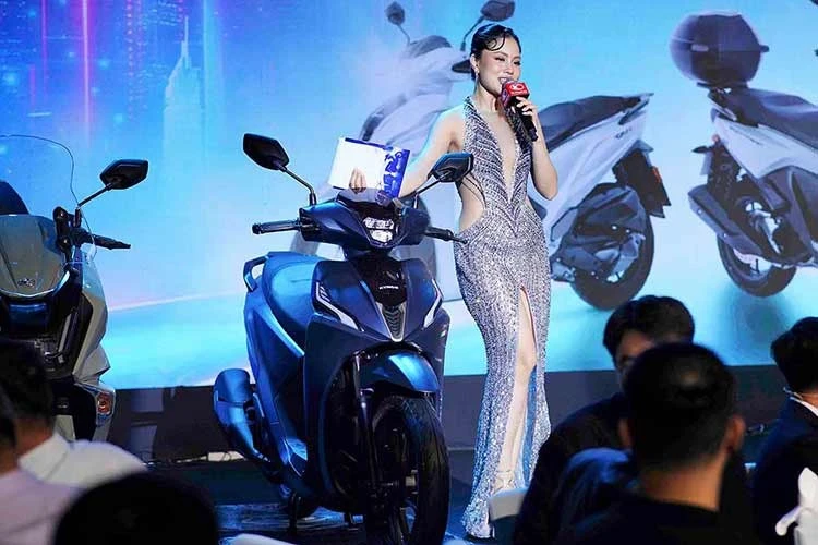 [GALLERY] Kymco People R 125 ra mắt Việt Nam, xe ga Đài Loan đắt hơn Honda SH