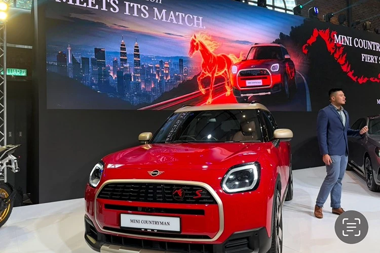 MINI Countryman S Fiery Stallio bản "Ngựa Lửa" ra mắt Đông Nam Á