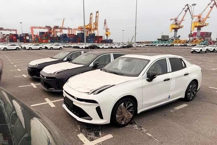 Lynk & Co 03 giá rẻ từ 799 triệu cập cảng Việt Nam, "đấu" Honda Civic?