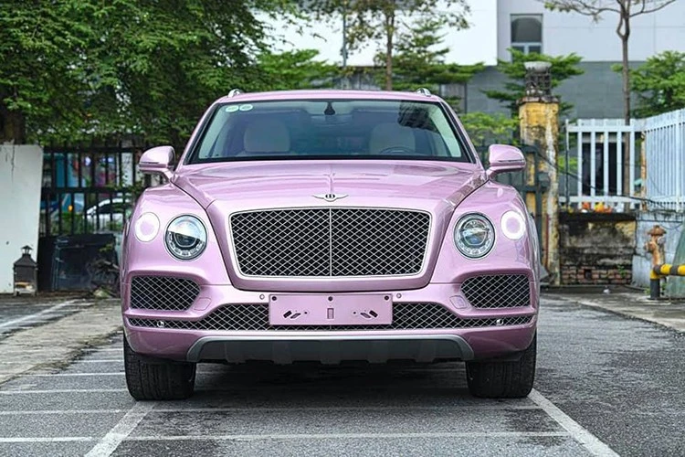 Bentley Bentayga Passion Pink hơn 8 tỷ "làm dâu" Hải Dương?