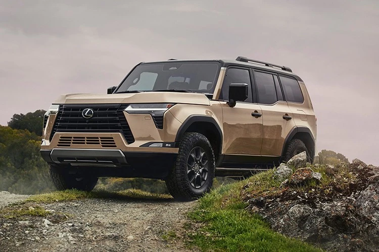 Lexus GX 2026 ra mắt - tăng giá 20 triệu, kiểu dáng "vẫn y nguyên"