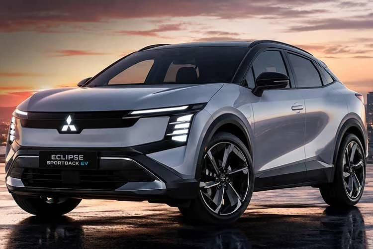  [GALLERY] Mitsubishi Eclipse "hồi sinh" sau 16 năm nhờ Nissan Leaf