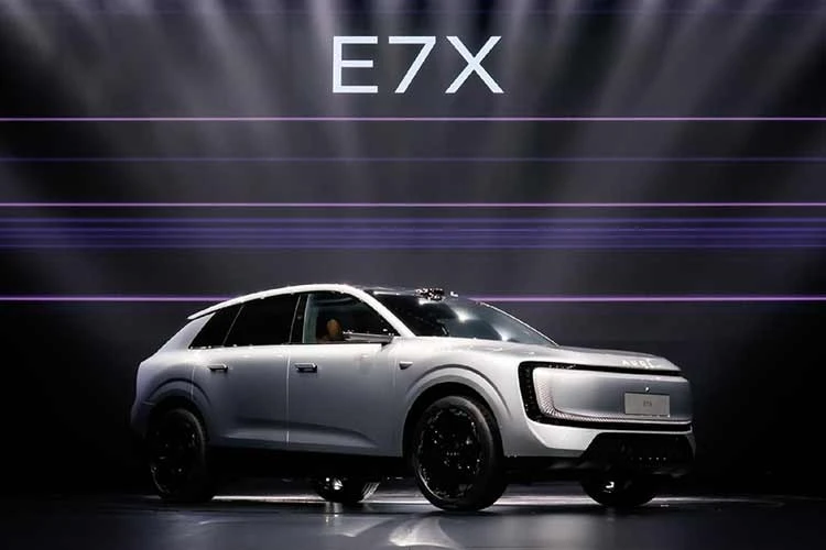 "Soi" AUDI E7X từ 1,01 tỷ đồng - SUV to lớn hơn Q7, nhưng rẻ hơn Q3