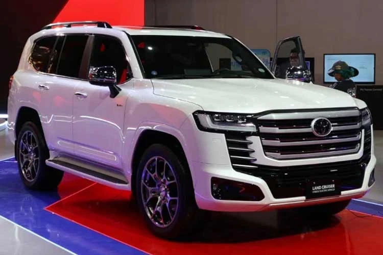 [GALLERY] Toyota Land Cruiser HEV gần 3 tỷ tại Philippines, sắp về Việt Nam