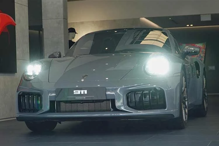 [GALLERY] Tận thấy Porsche 911 Turbo S 992.2 đầu tiên về Việt Nam, hơn 19 tỷ