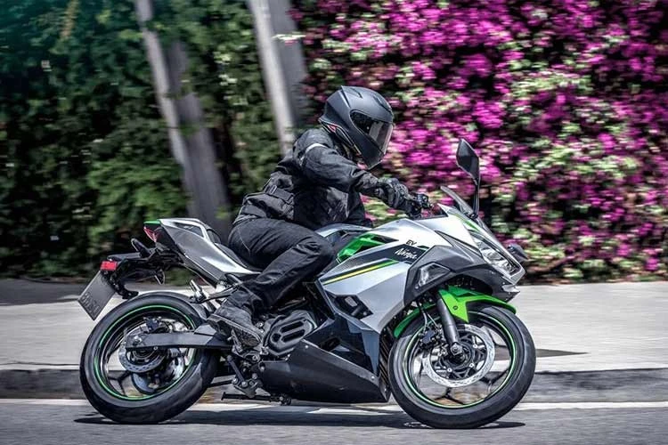 Gallery - [GALLERY] Kawasaki Ninja e-1 2027 giá 206 triệu đồng, chạy chỉ 66 km/sạc,  - image 14