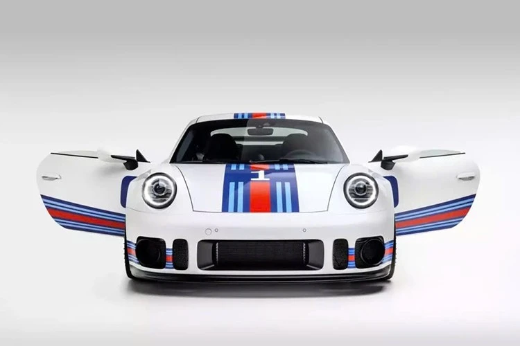 Ngắm Porsche RR1 hơn 6,6 tỷ, tăng tốc từ 0-97 km/h chỉ 2 giây